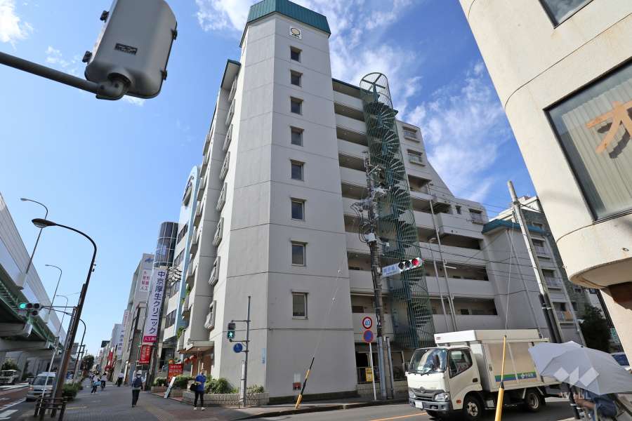 エスポア堀田の外観（北東側から）
