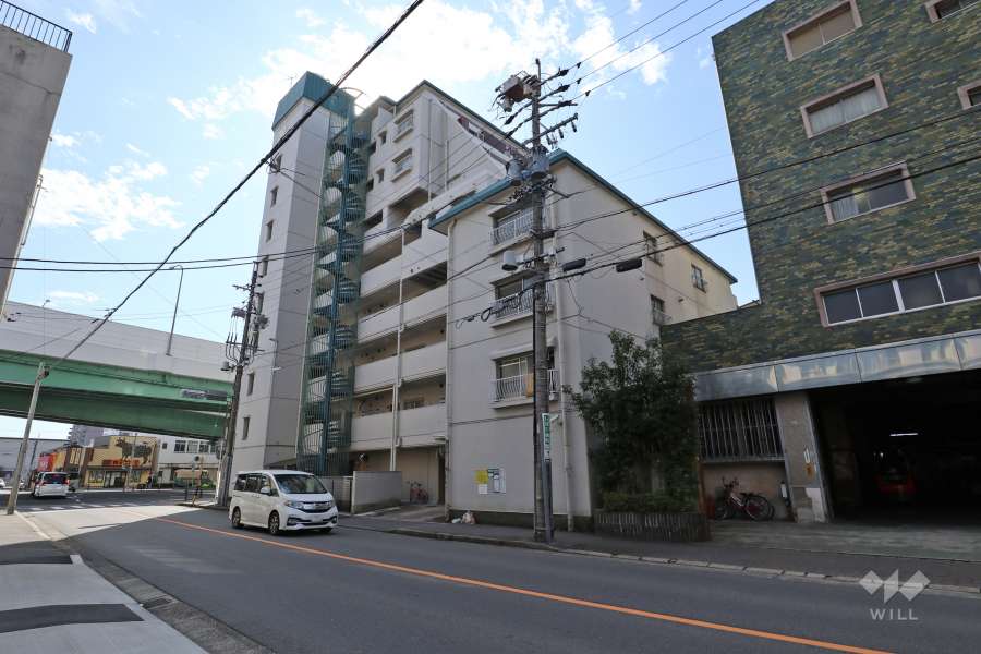 エスポア堀田の外観（北西側から）