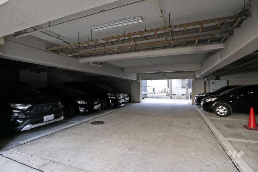 敷地内駐車場（屋内平面式）
