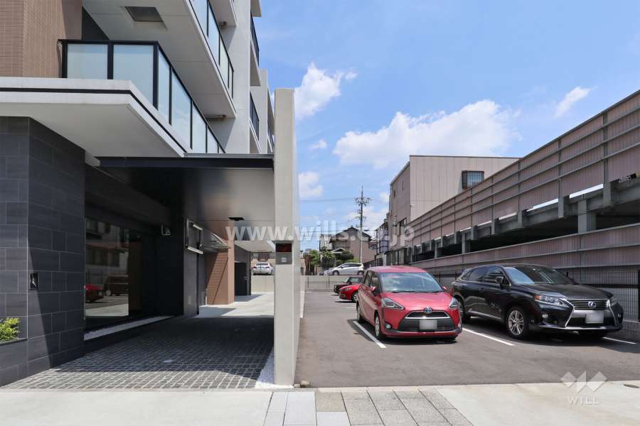 敷地内駐車場（屋外平面式）