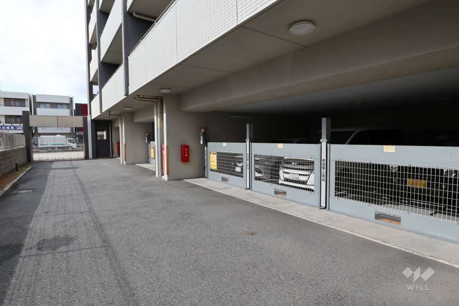 敷地内駐車場（屋内機械式）