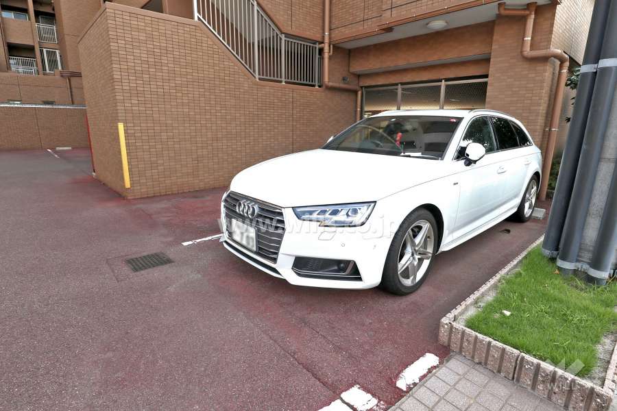 敷地内駐車場（屋外平面式）