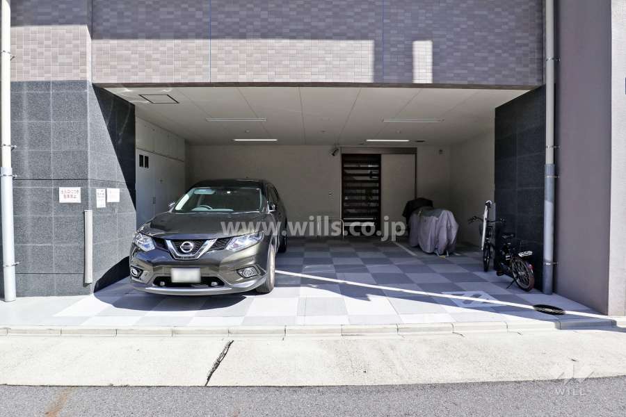 敷地内駐車場（屋内平面式）