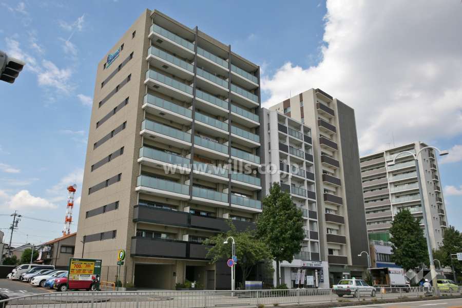 プレサンスロジェ瑞穂通の外観(南東側から)