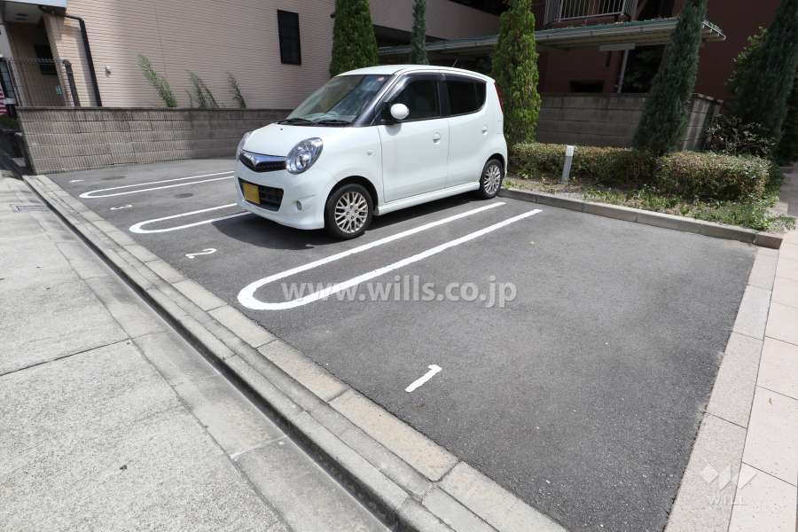 敷地内駐車場（屋外平面式）
