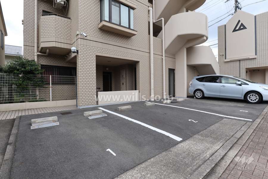 敷地内駐車場（屋外平面式）