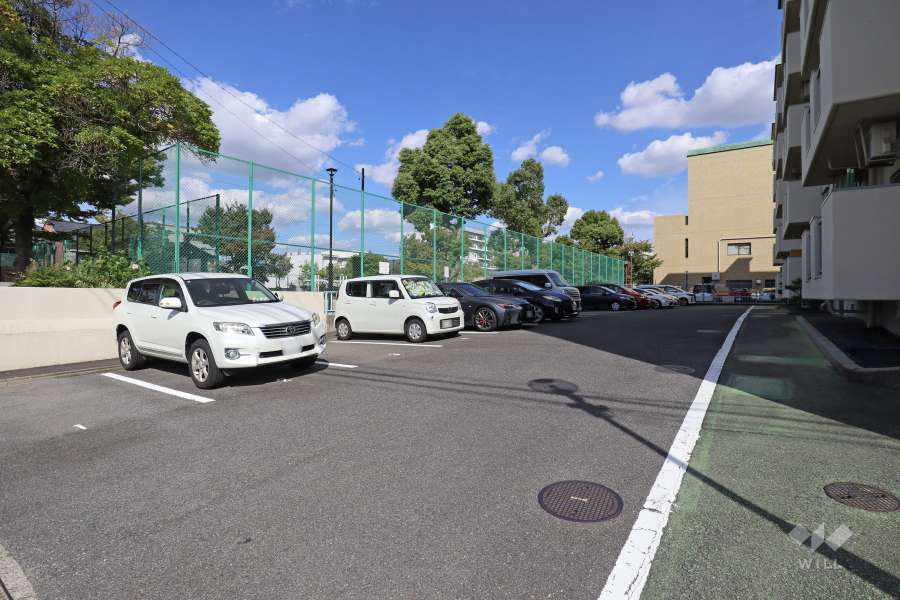 敷地内駐車場（屋外平面式）