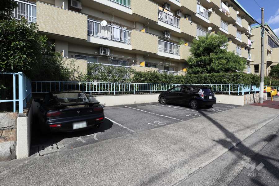 敷地内駐車場（屋外平面式）