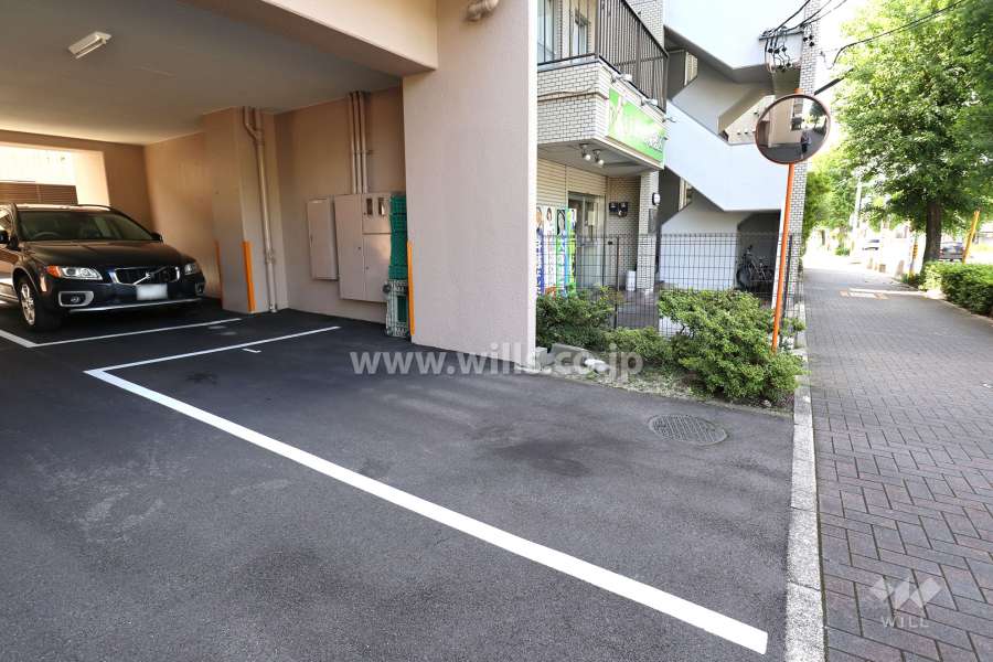 敷地内駐車場（屋内平面式、屋外平面式）