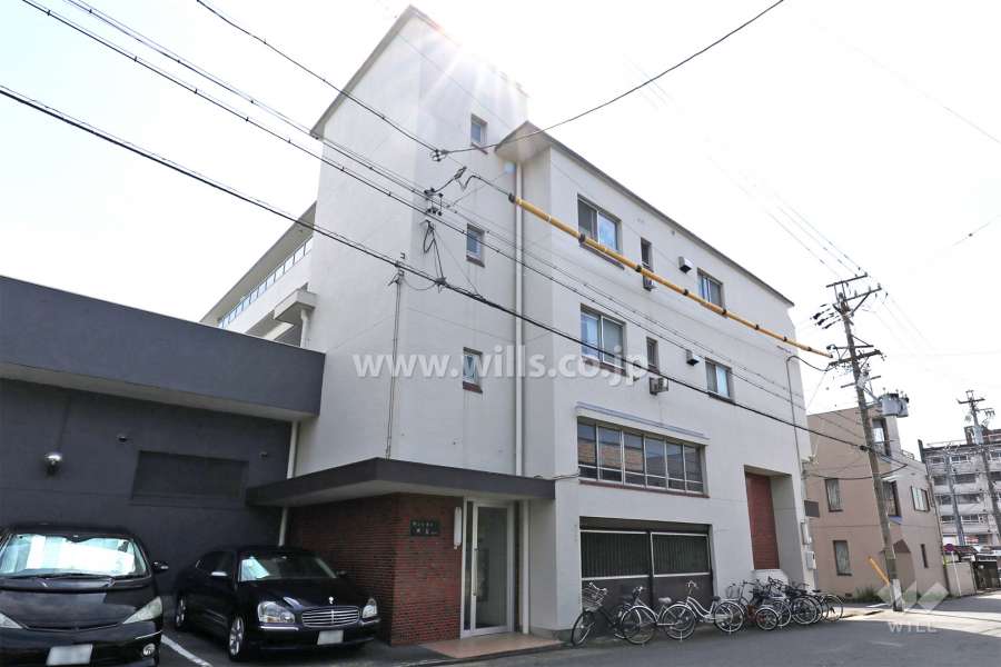 丸福大喜マンション南棟の外観（西側から）