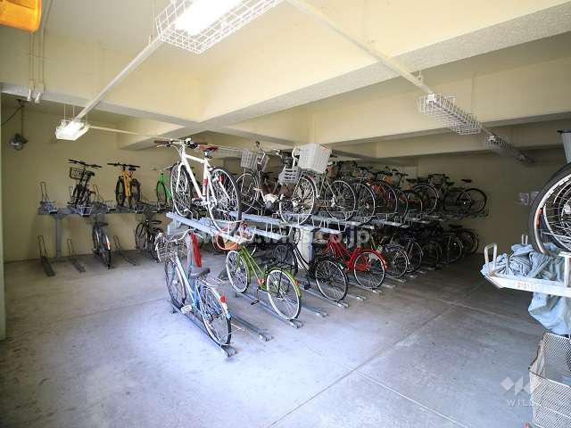 敷地内自転車置場（屋内）