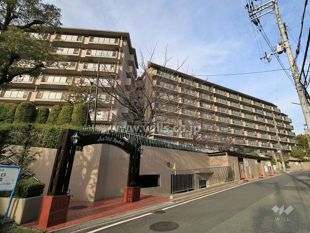 サンヴェール千里緑地公園外観（南東から）