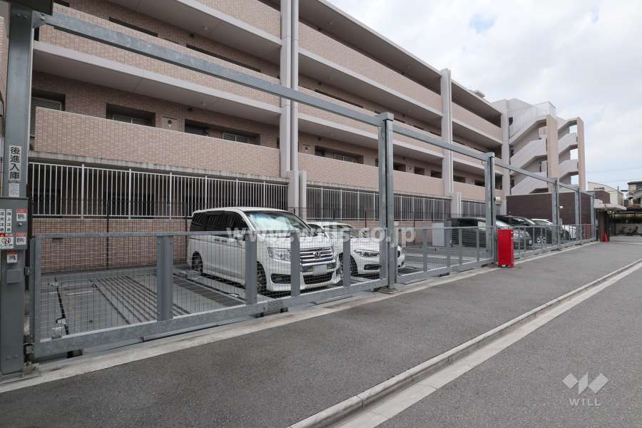敷地内駐車場（屋外機械式）