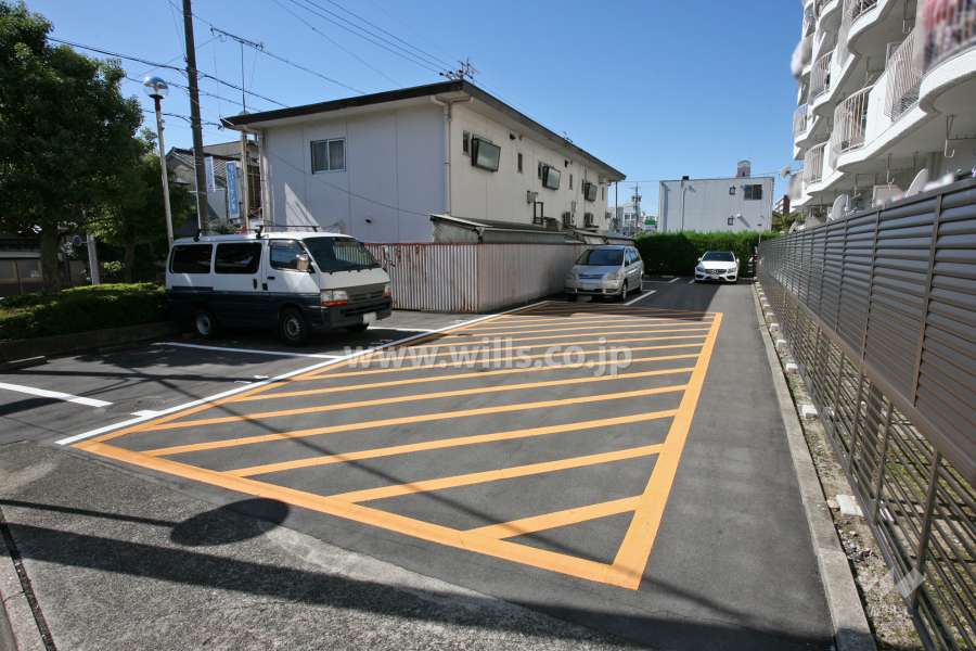 敷地内駐車場(屋外平面式)