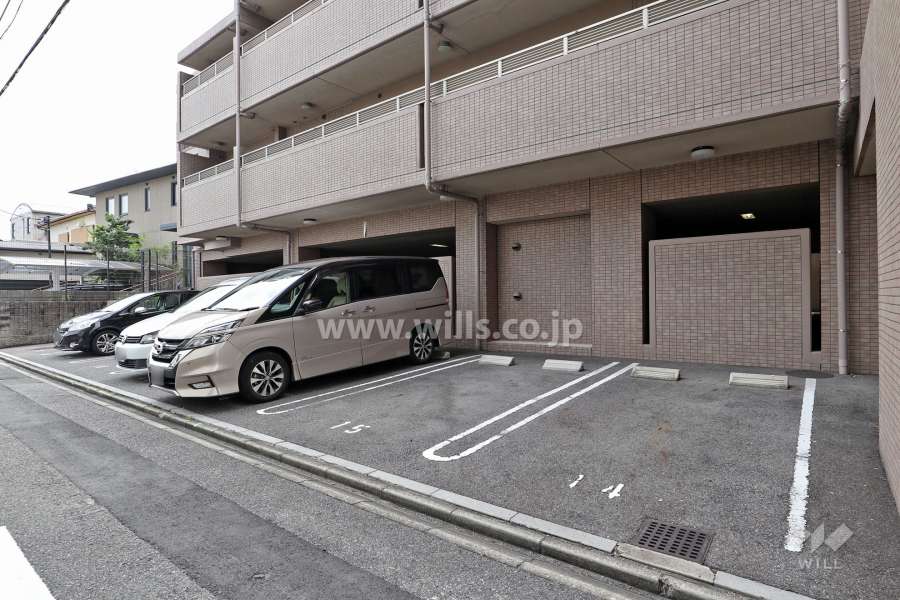 敷地内駐車場（屋外平面式）