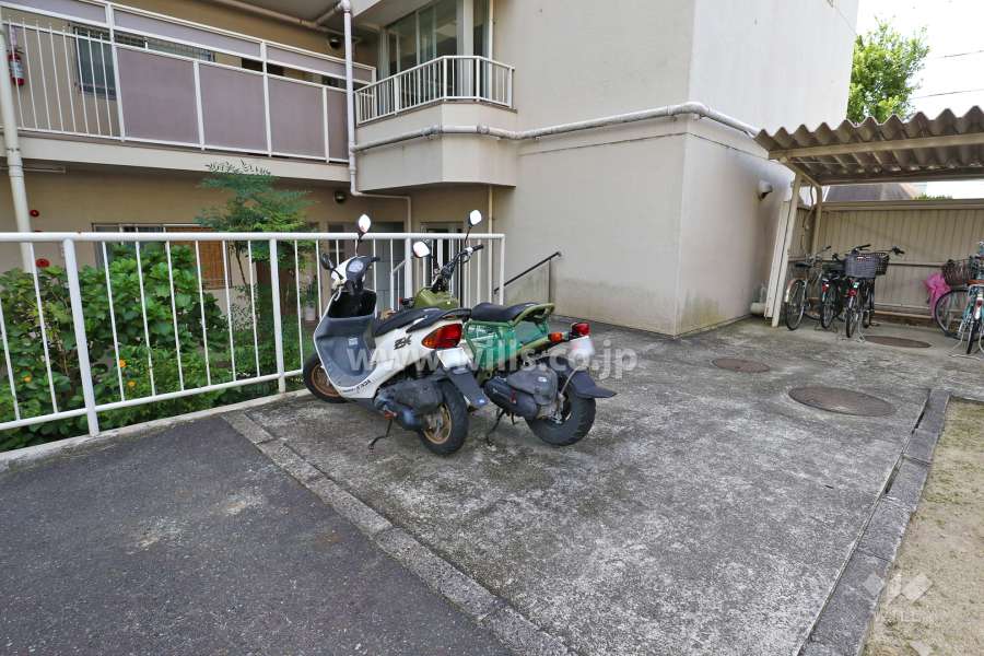 バイク置場