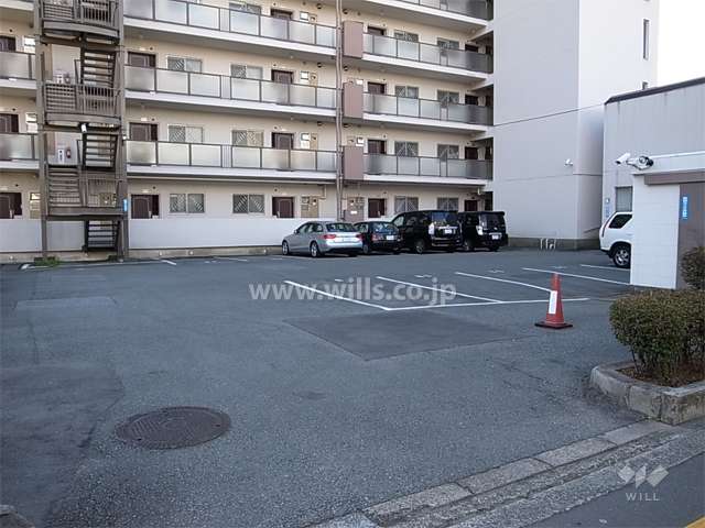 敷地内駐車場（屋外平面式）
