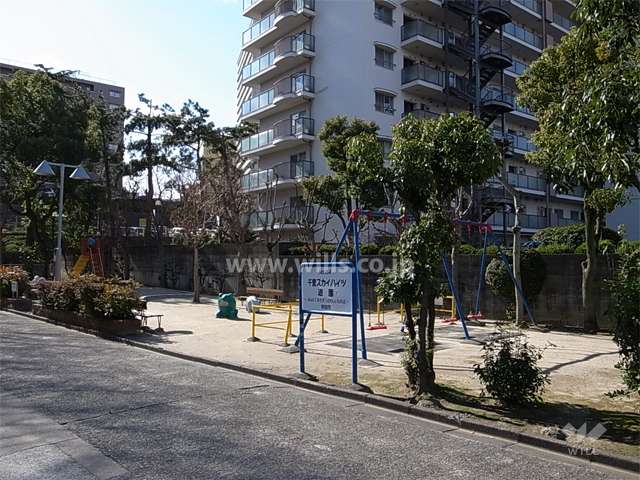 敷地東側には公園があります。