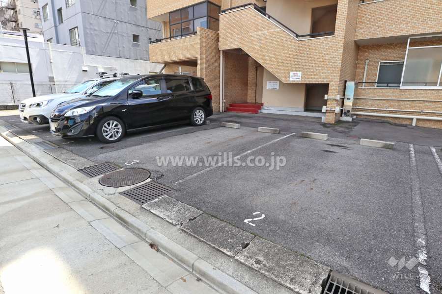 敷地内駐車場(屋外平面式)