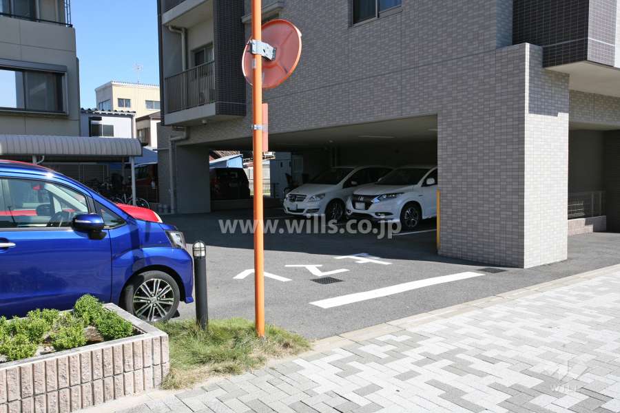 駐車場の出入口