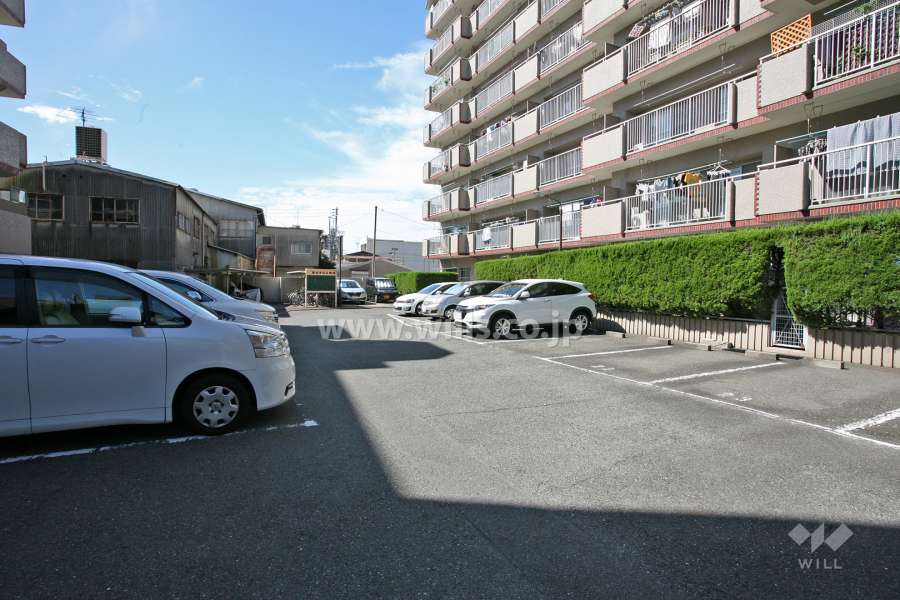 敷地内駐車場（屋外平面式）