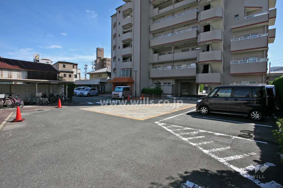 敷地内駐車場（屋外平面式）
