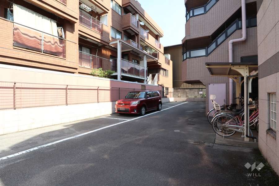 敷地内駐車場（屋外平面式）