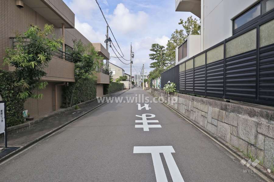 敷地北側の前面道路（白羽根萩山町第2号線）