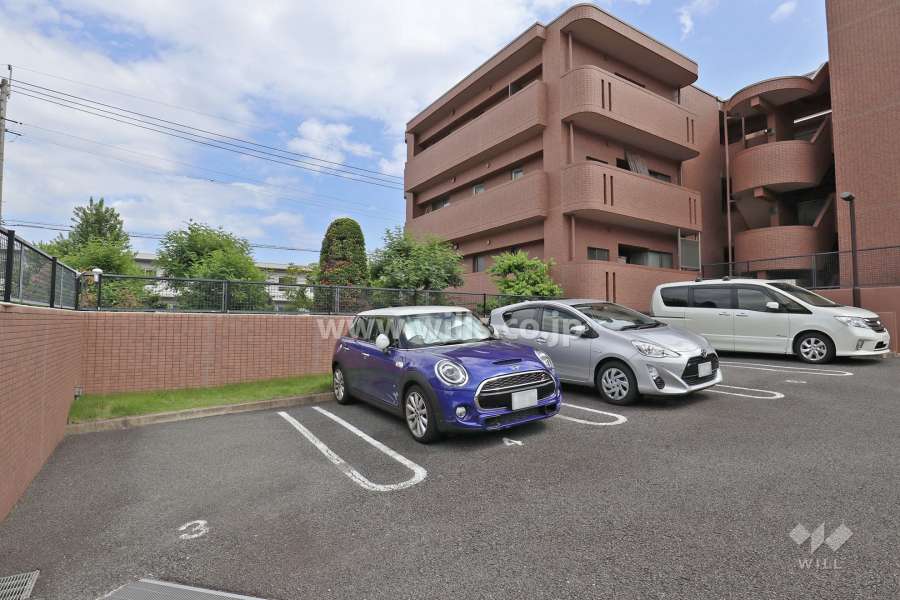 敷地内駐車場（屋外平面式）