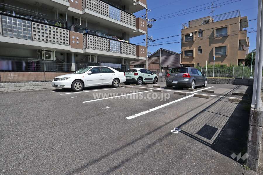 敷地内駐車場（屋外平面式）