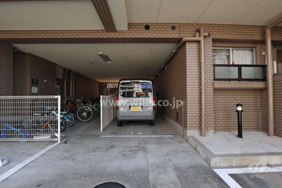 敷地内駐車場（屋内平面式）