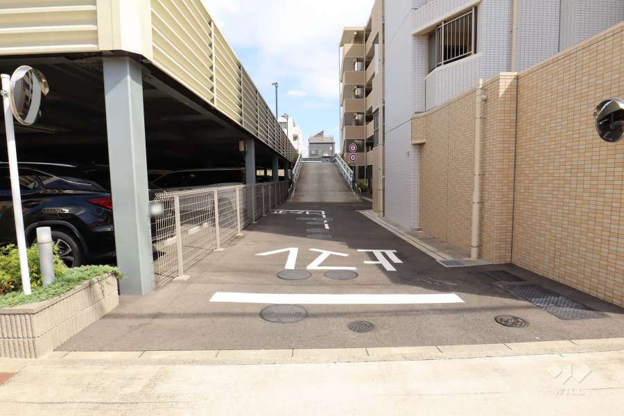 駐車場の出入り口