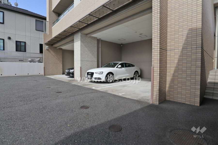 敷地内駐車場（屋内平面式）
