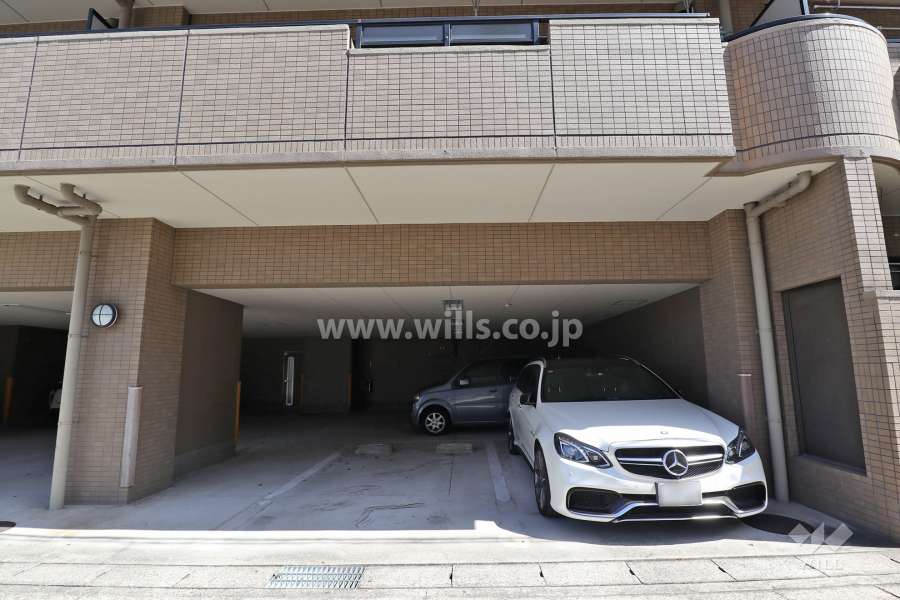 敷地内駐車場（屋内平面式）