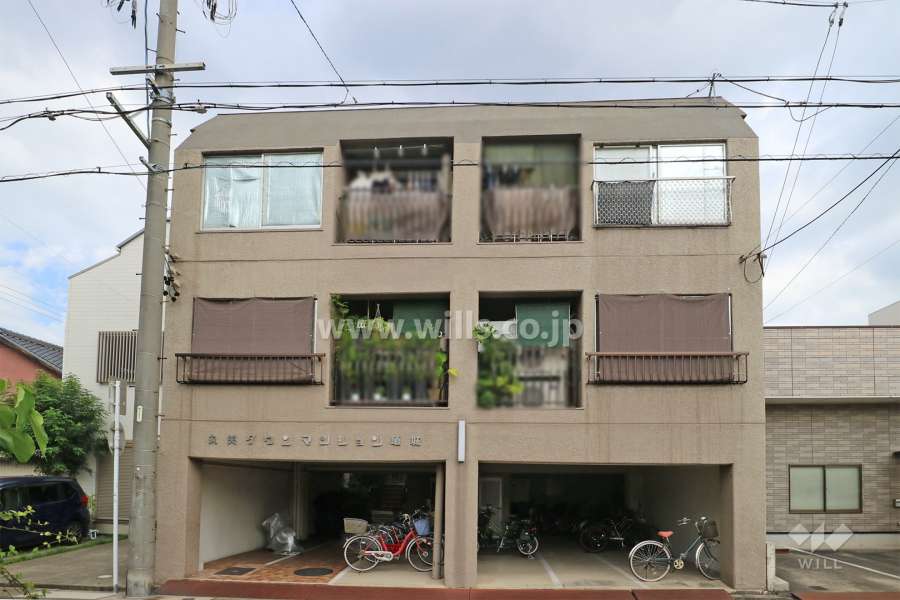 丸美タウンマンション亀城の外観（西側から）