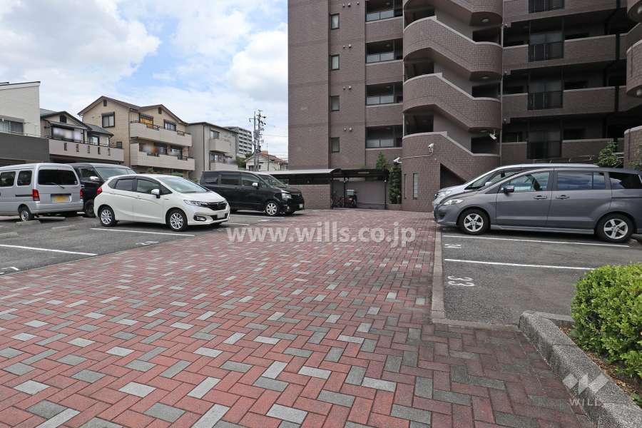 敷地内駐車場（屋外平面式）
