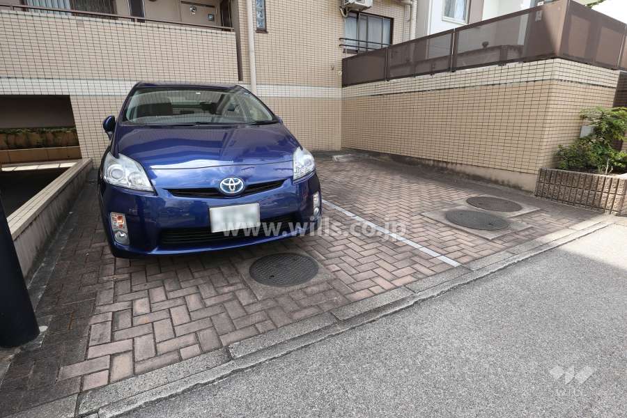 敷地内駐車場（屋外平面式）
