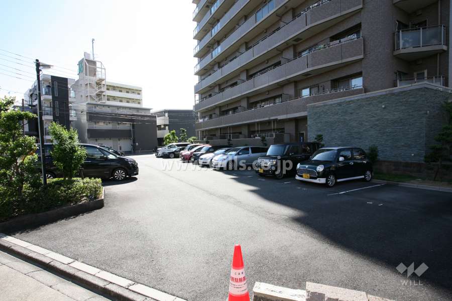 敷地内駐車場(屋外平面式)