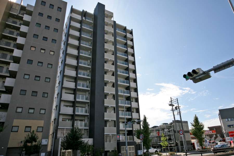 ファミリアーレ堀田レジデンスの外観（北東側から）