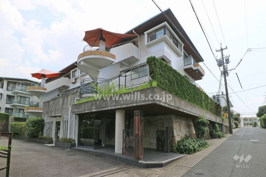 グランデュー清水ヶ岡の外観（北西側から）