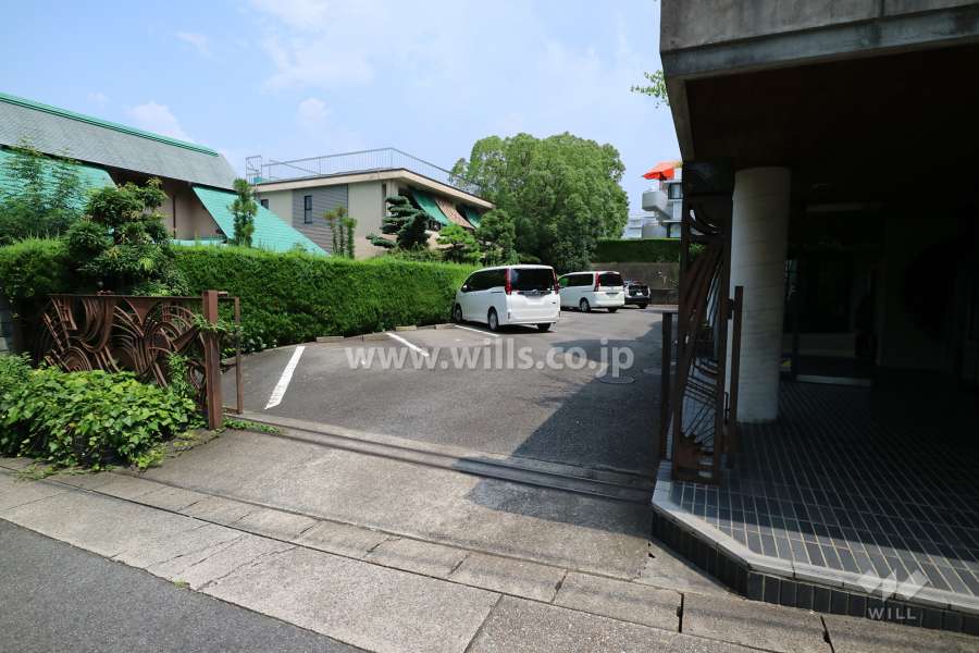 敷地内駐車場（屋外平面式）