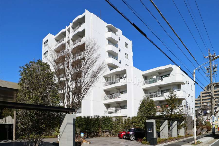 イトーピア清水ヶ岡マンションの外観（南側から）