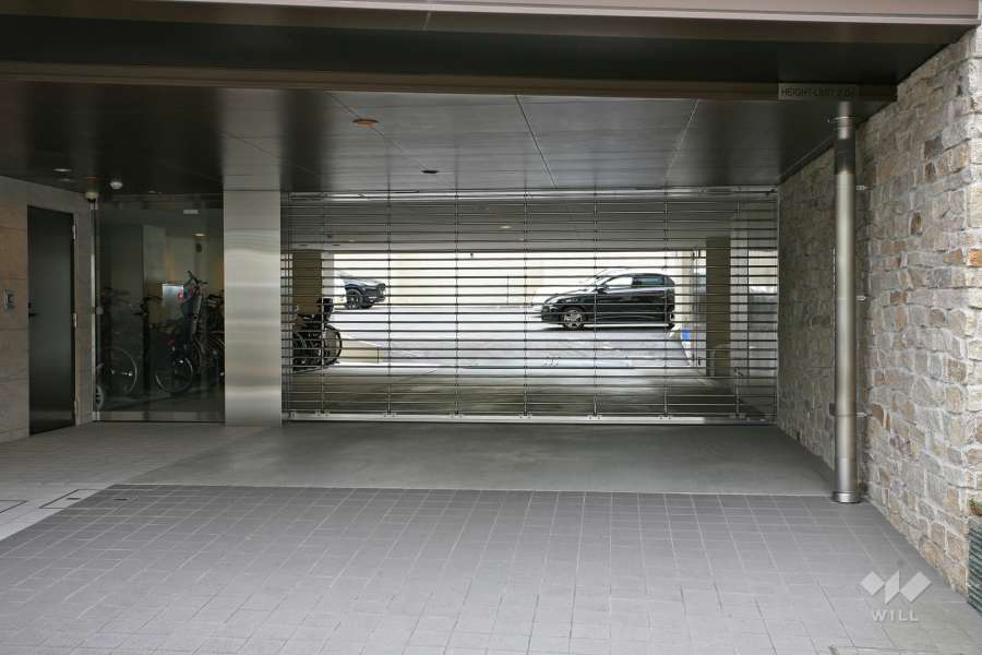 駐車場出入口(リングシャッター付き)