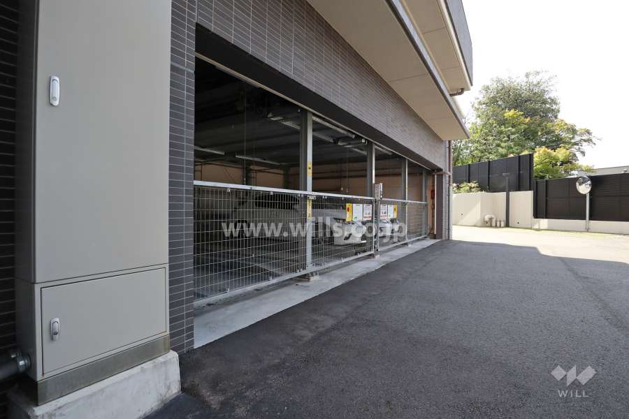 敷地内駐車場（屋内機械式）