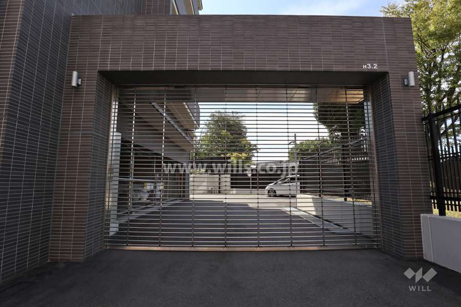 駐車場の出入り口