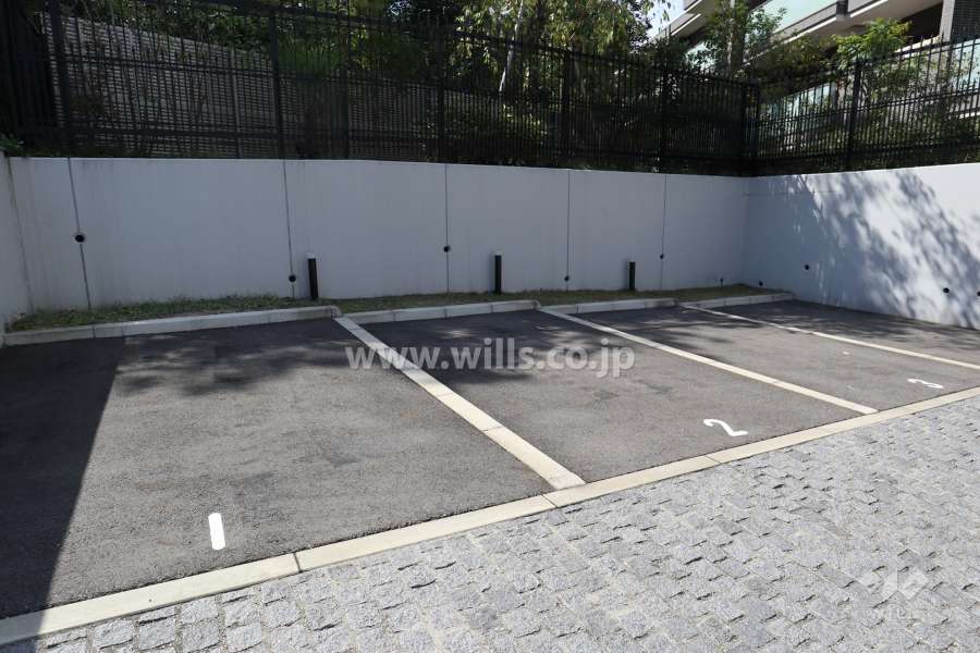 敷地内駐車場（屋外平面式）