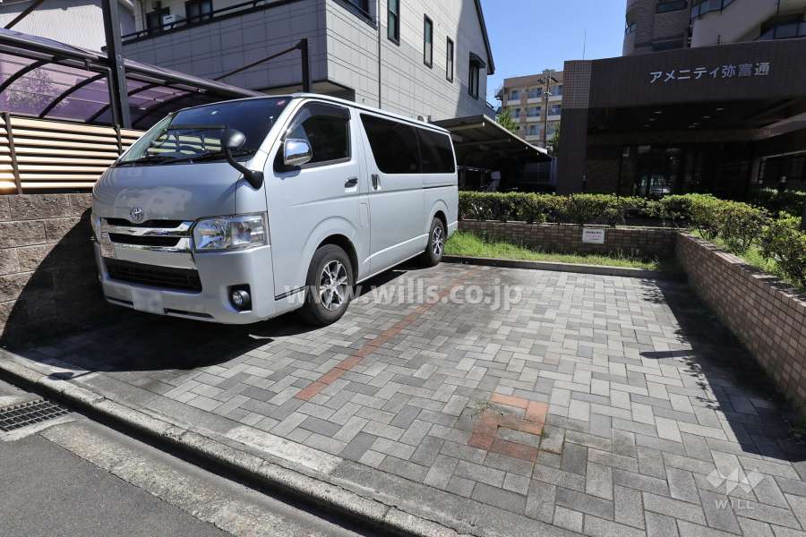 敷地内駐車場（屋外平面式）