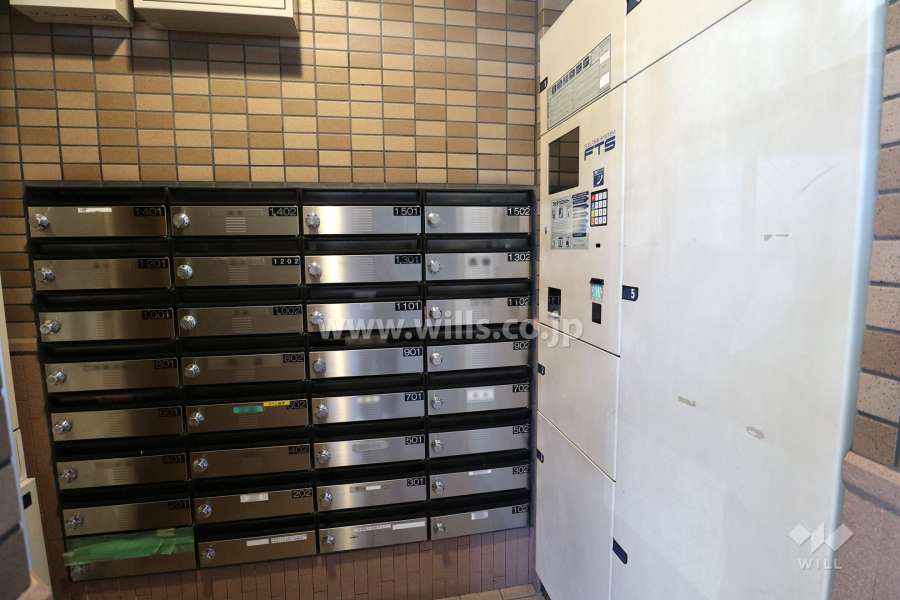 宅配ボックスと共用ポスト