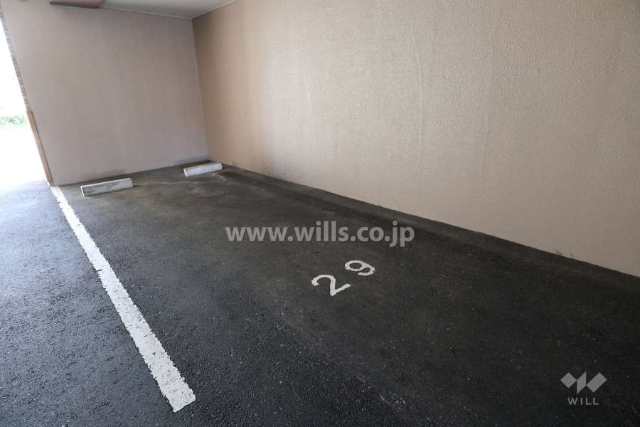 敷地内駐車場（屋内平面式）