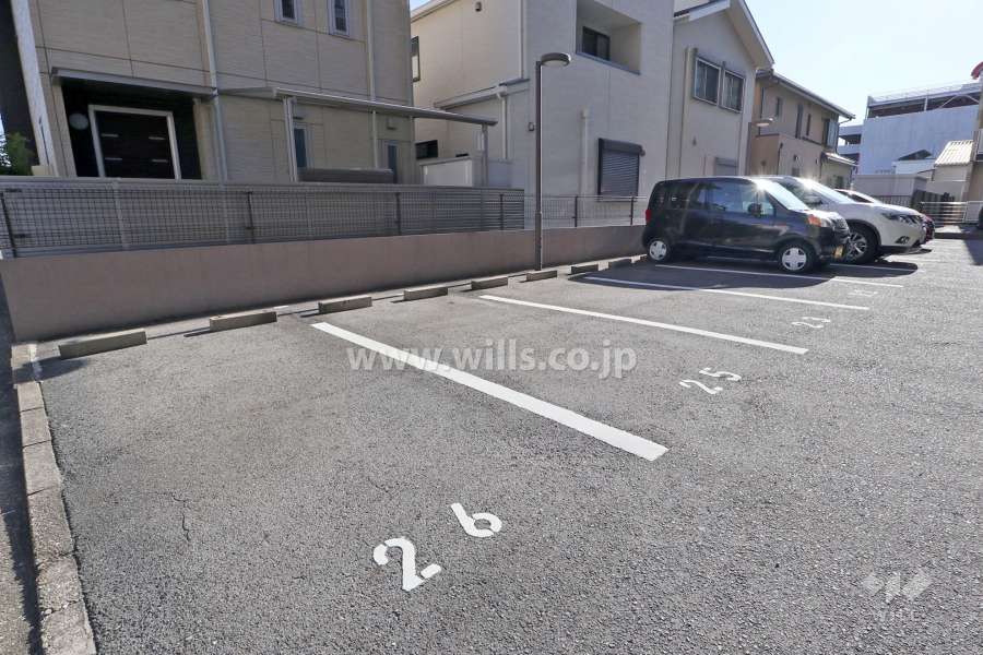 敷地内駐車場（屋外平面式）